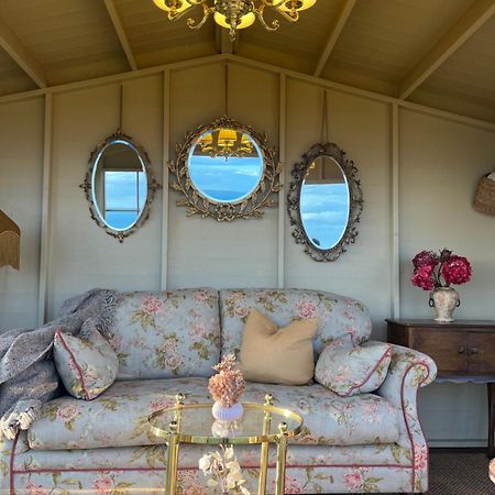 The Pink Cottage Upstairs Suite & Garden Summer Room Whitehead 외부 사진