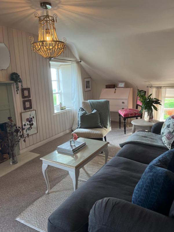 The Pink Cottage Upstairs Suite & Garden Summer Room Whitehead 외부 사진