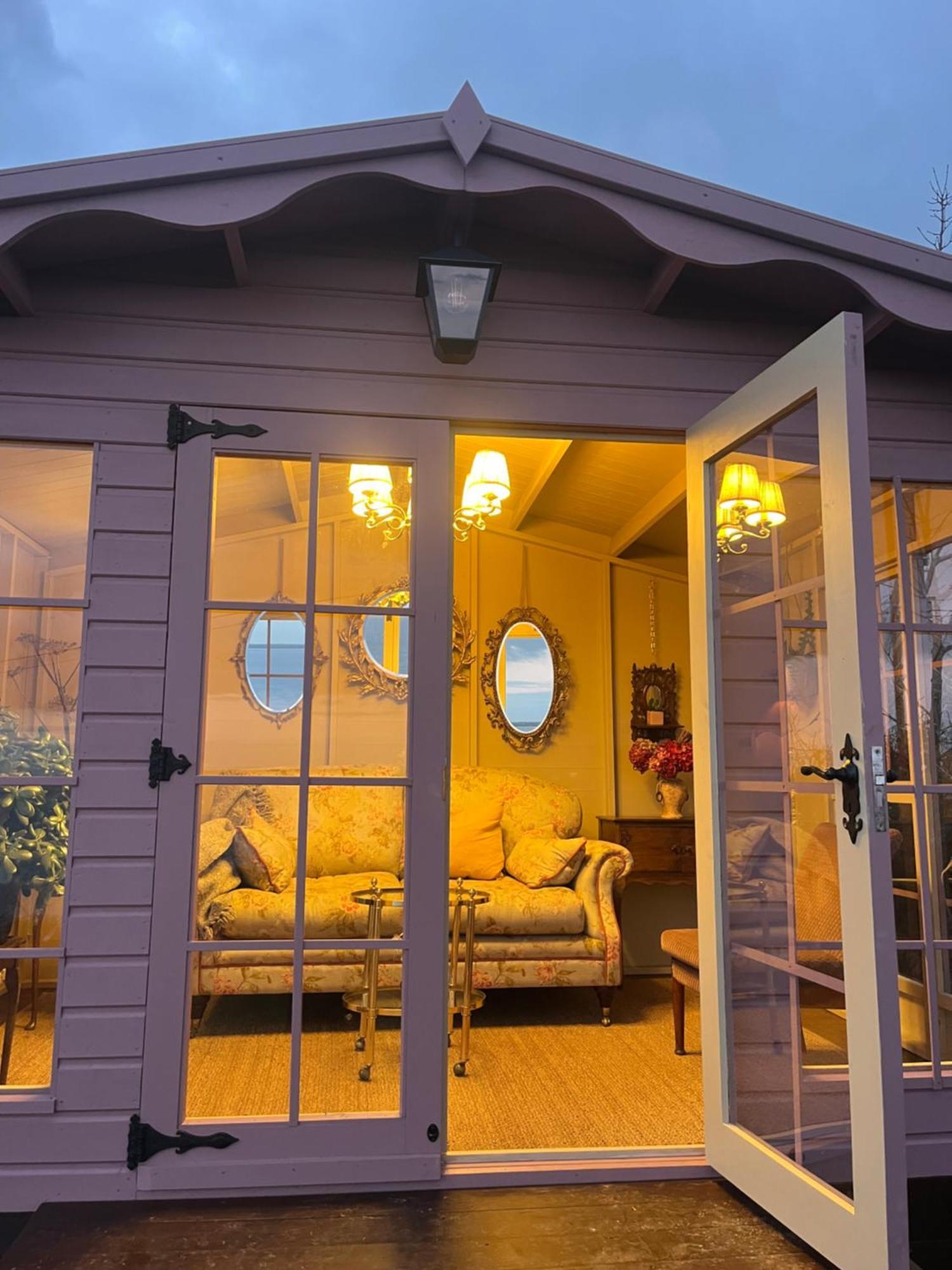 The Pink Cottage Upstairs Suite & Garden Summer Room Whitehead 외부 사진